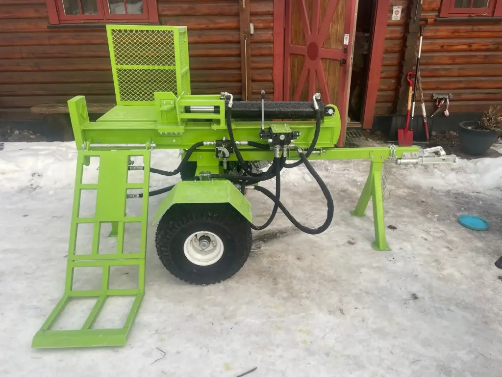 Vedklyver 22 Tonn Bensidrevet med Yamaha motor